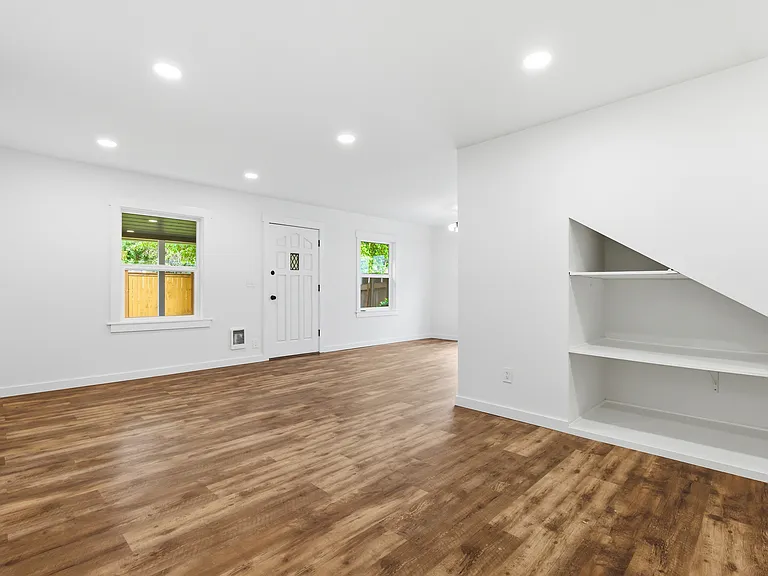 20101 Poplar Way — Photo 15