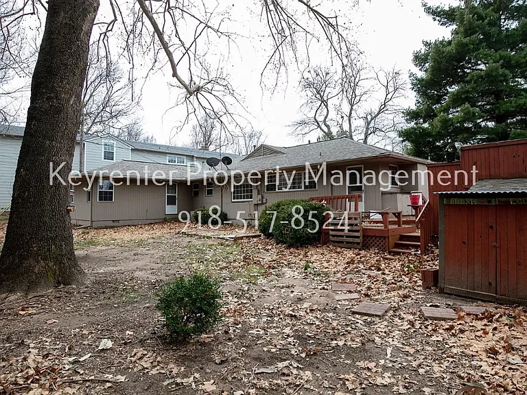3325 S Yorktown Ave — Photo 2