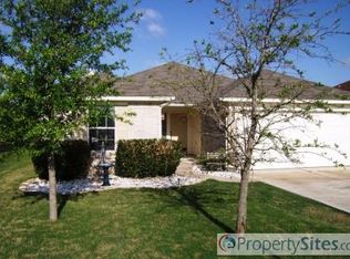 207 Fistral Dr, Hutto, TX 78634