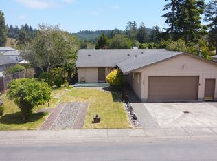 106 Jensen Way, Lakeside, OR 97449