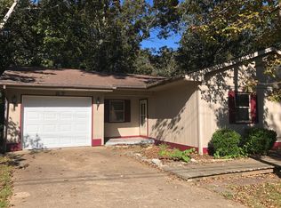 87 Cherokee Rd, Cherokee Village, AR 72529