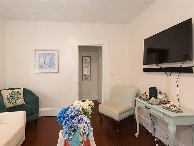 11 Brewer St — Photo 3