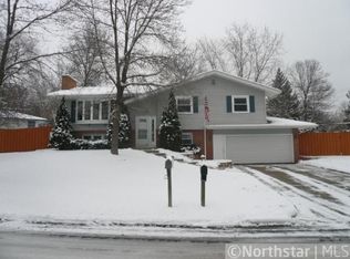 808 Terrace Dr, Roseville, MN 55113