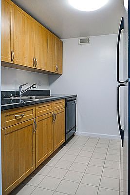 1st image of 229 Chrystie St APT 529