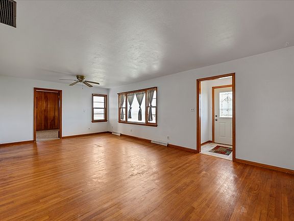 3rd image of 812 N County Road 1000 E