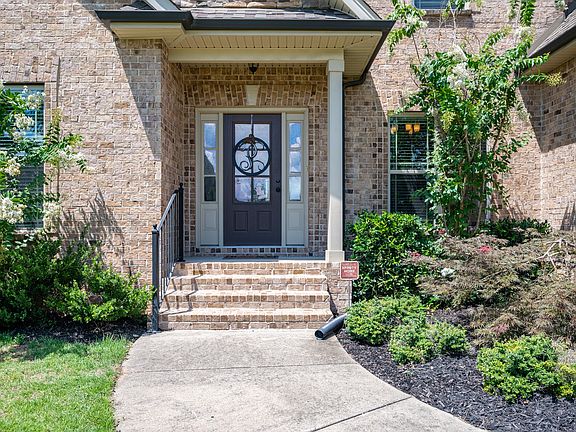 4th image of 3350 Shady Forest Dr