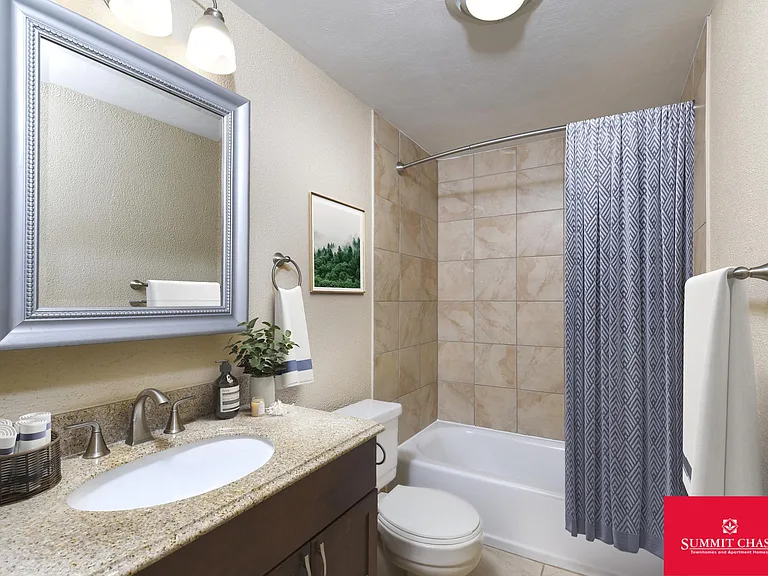 Summit Chase Townhomes and Apartment Homes — Photo 9