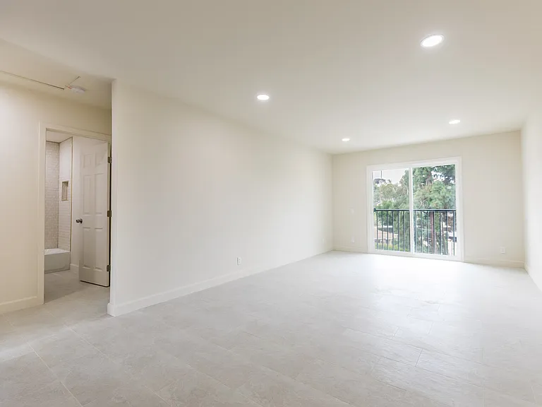 840 Sinkler Way #B — Photo 7