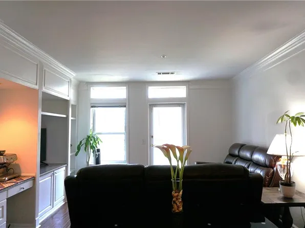 3334 Peachtree Rd NE APT 601, Atlanta, GA 30326