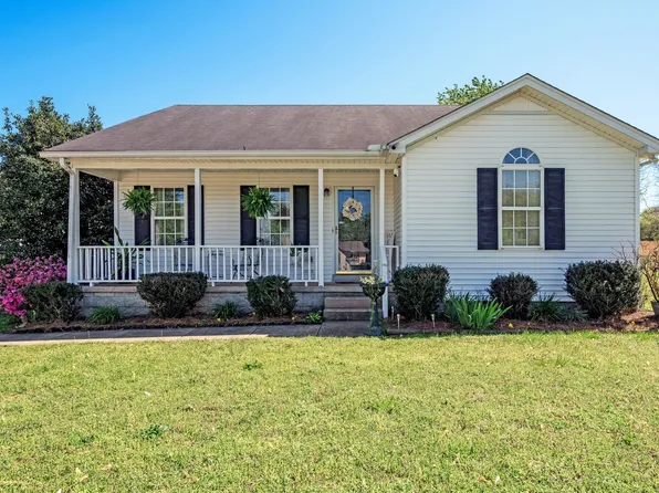 120 E Crawford Ct, Bell Buckle, TN 37020