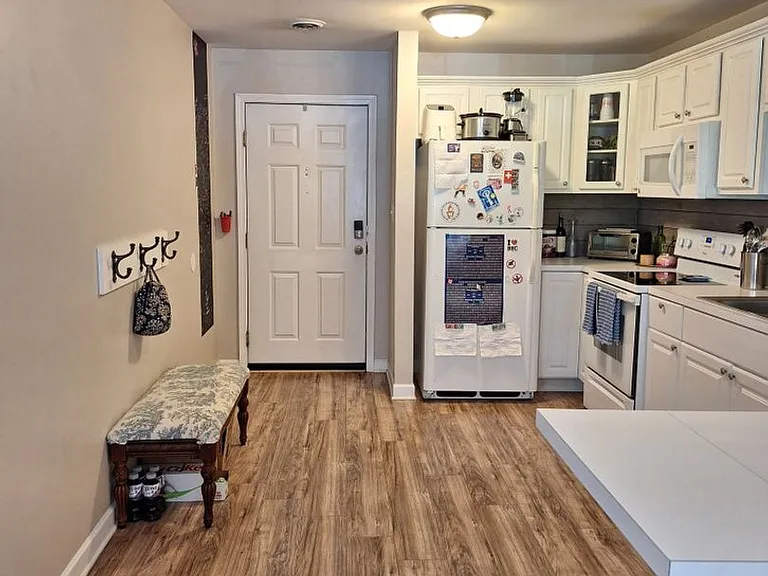1636 Queen Anne Way — Photo 11