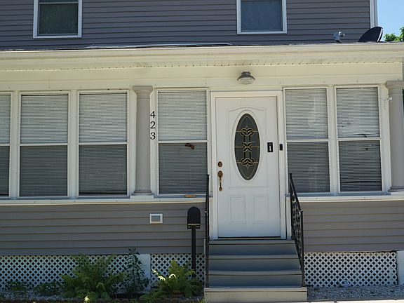 2nd image of 423 E Park Ave