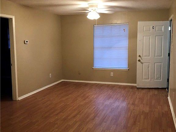 3rd image of 2411 Jaguar Dr #B
