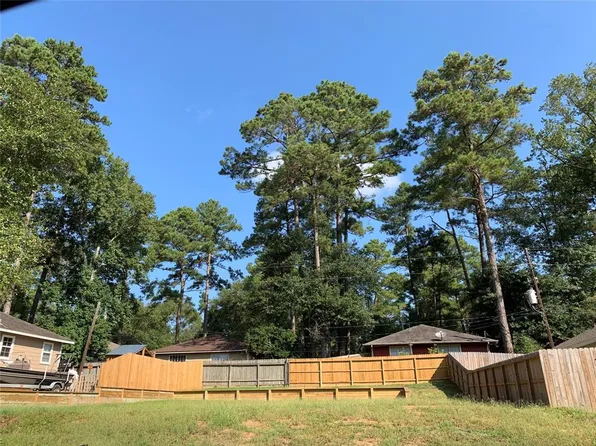 3007 Sand Dr, Huntsville, TX 77340