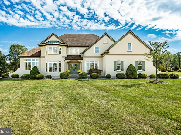 174 Blackwood Ln, Douglassville, PA 19518