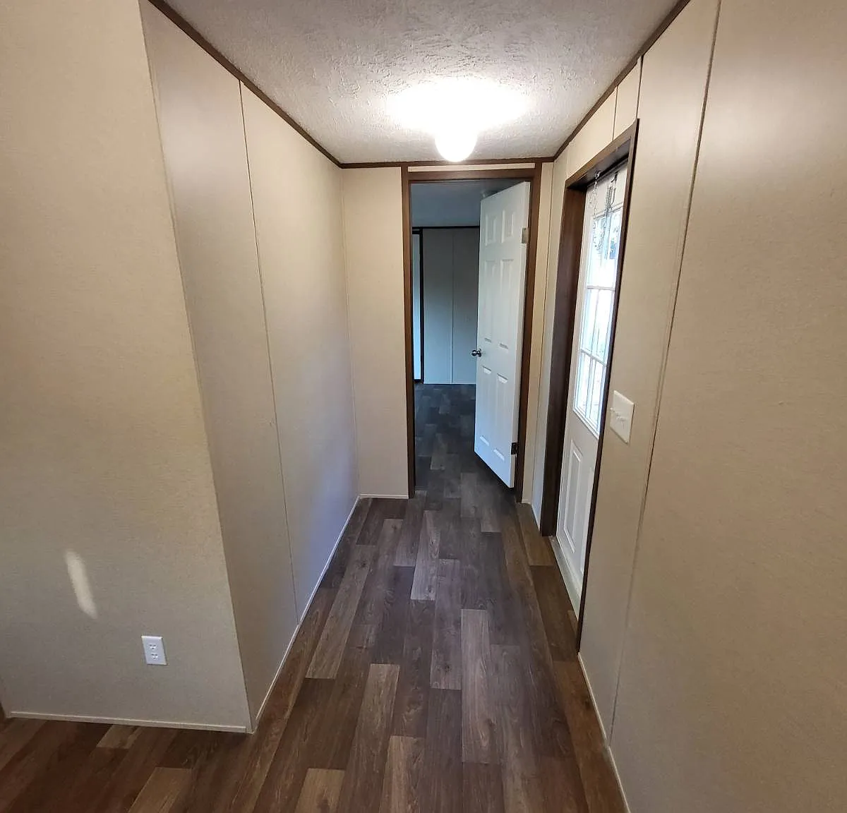 3 bed, 2.0 bath, $600 — Photo 4