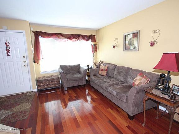 4th image of 62 Bogota St