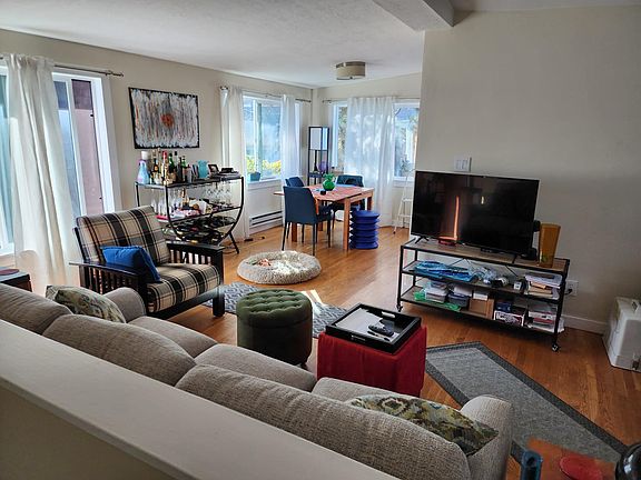2nd image of 810 57th St