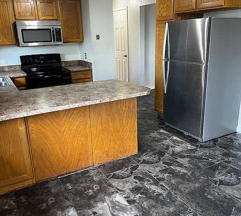 Kitchen, Up