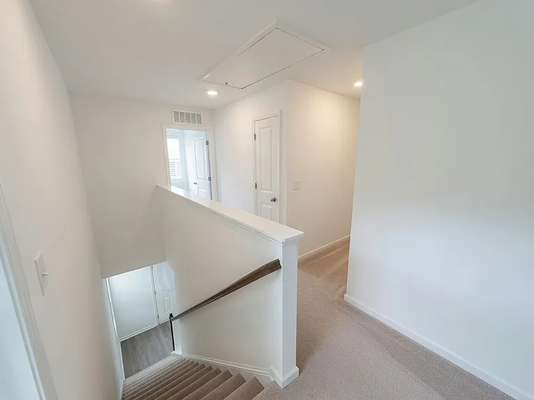131 Alta Crest Ln — Photo 12