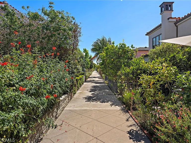 234 Via Graziana SW — Photo 37