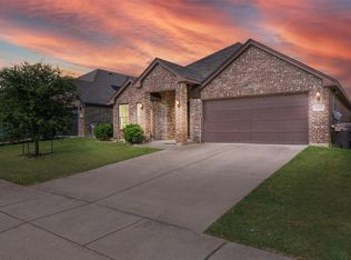 12300 Hunters Knoll Dr, Burleson, TX 76028