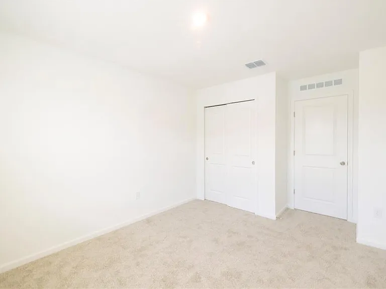 104 Royal Ranch Rd — Photo 57