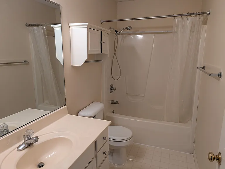 3210 Old Warson Rd #1 — Photo 12