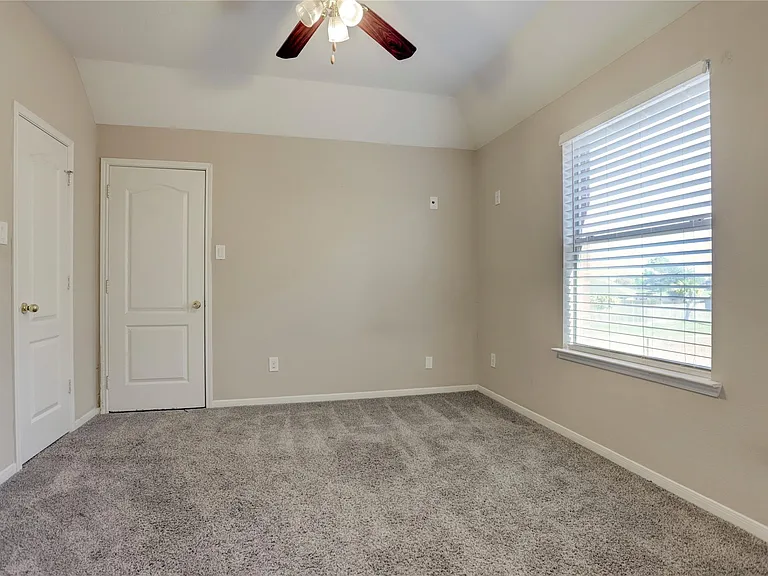 13419 Sunset Bay Ln — Photo 32