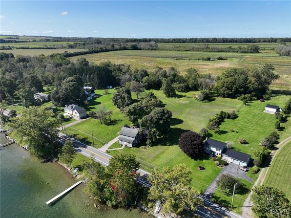 5017 W Lake Rd, Auburn, NY 13021