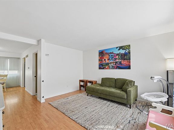 3rd image of 839 Lilybud Ct