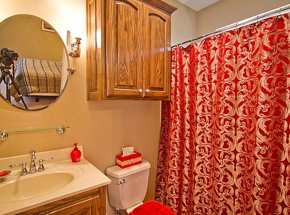 4th image of 204 Heritage Ct