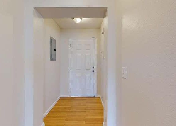 4th image of 124 Oak Valley Cir #124