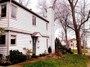 25001 Sunset Dr, Bay Village, OH 44140