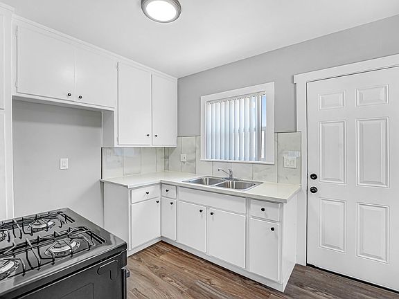 2nd image of 1616 Cherry Ln #B