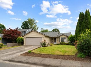 980 SE Oak St, Dundee, OR 97115