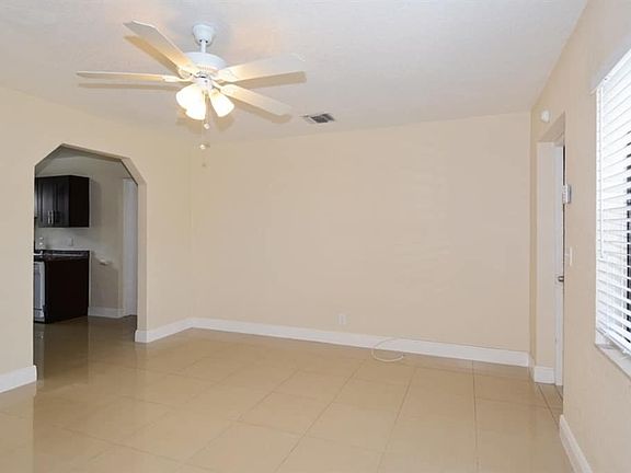 2nd image of 432 46th St