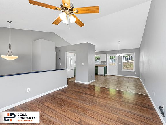 2-web-or-mls-135-country-club-parc-ct_08292024