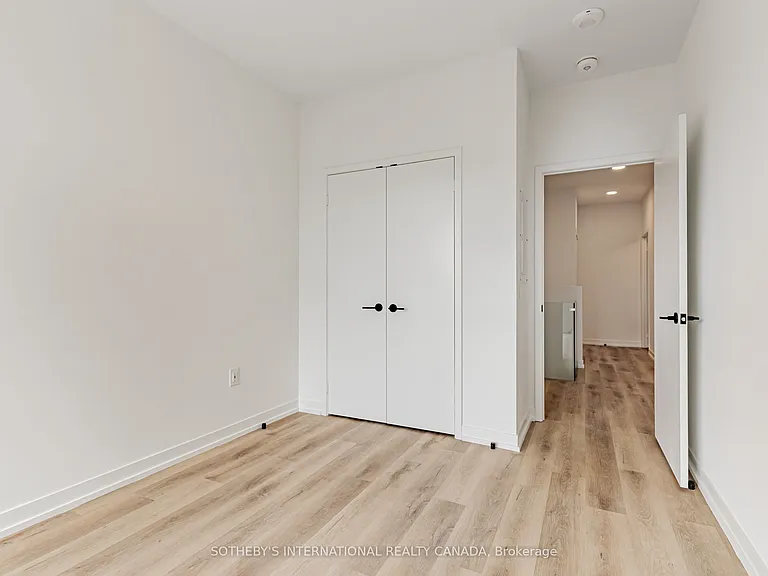 5 York Rd #TH101 — Photo 15