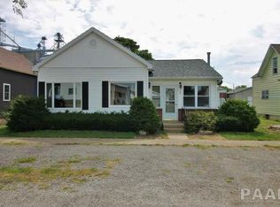 209 Pleasant St, Benson, IL 61516