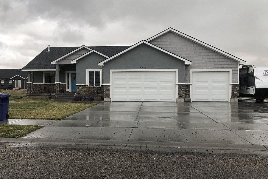 1st image of 4226 N Harley Dr