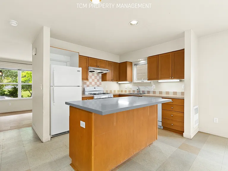 2954 S Frontenac St — Photo 14