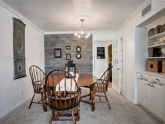 2nd image of 5816 Clendenin Ave