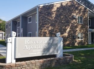 900 Park St W, Cannon Falls, MN 55009