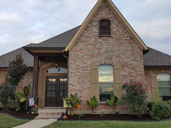 3rd image of 623 Manassas Cir