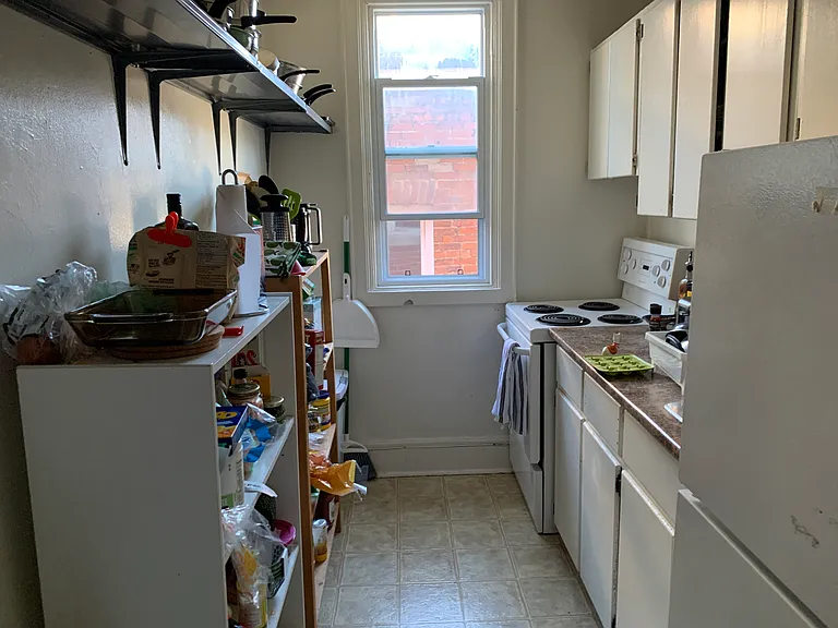 301 Barrie St — Photo 26