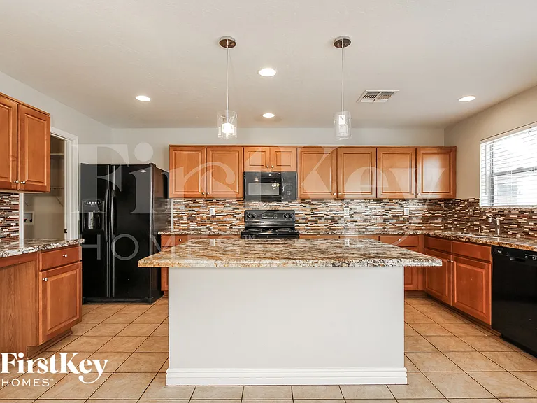 3006 W Pollack St — Photo 6