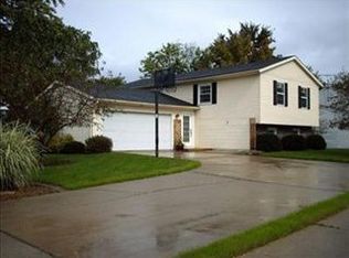 2100 Worthington Dr, Valparaiso, IN 46383