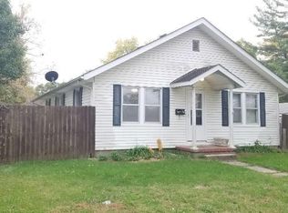 803 S Main St, Windsor, MO 65360
