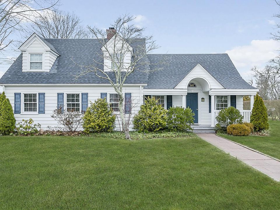 1st image of 587 Montauk Hwy